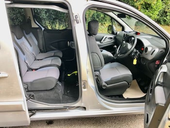 Used Peugeot Partner Tepee 2015 for sale - 76380163: Photo