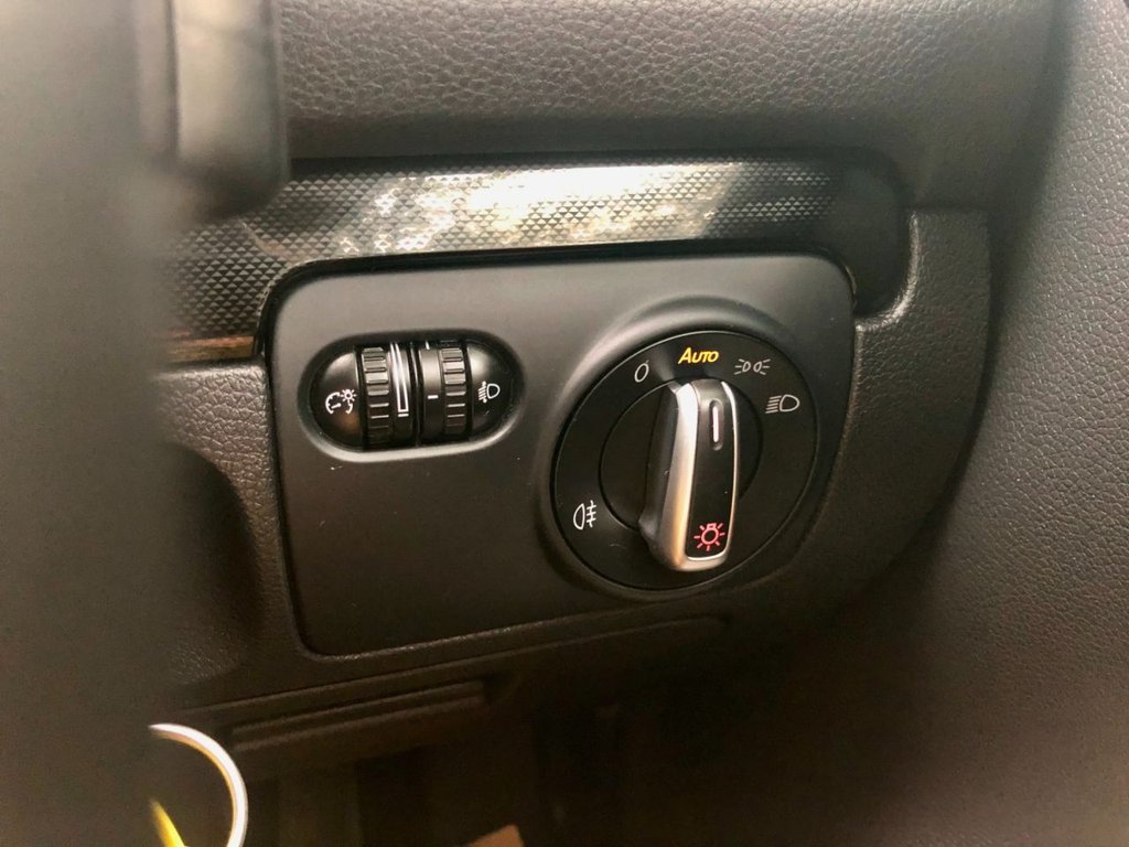 Used Volkswagen Golf 2012 for sale - 76309441: Photo 32