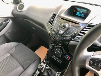 Used Ford Fiesta 2014 for sale - 76406504: Photo