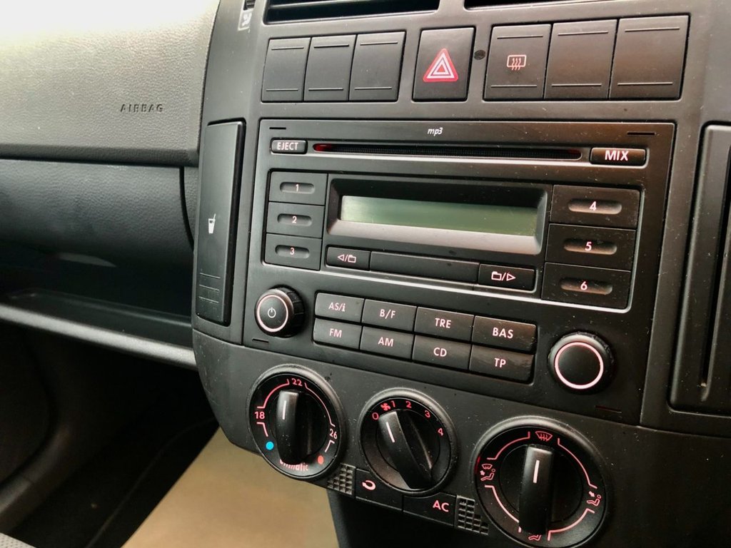 Used Volkswagen Polo 2009 for sale - 76883316: Photo 33