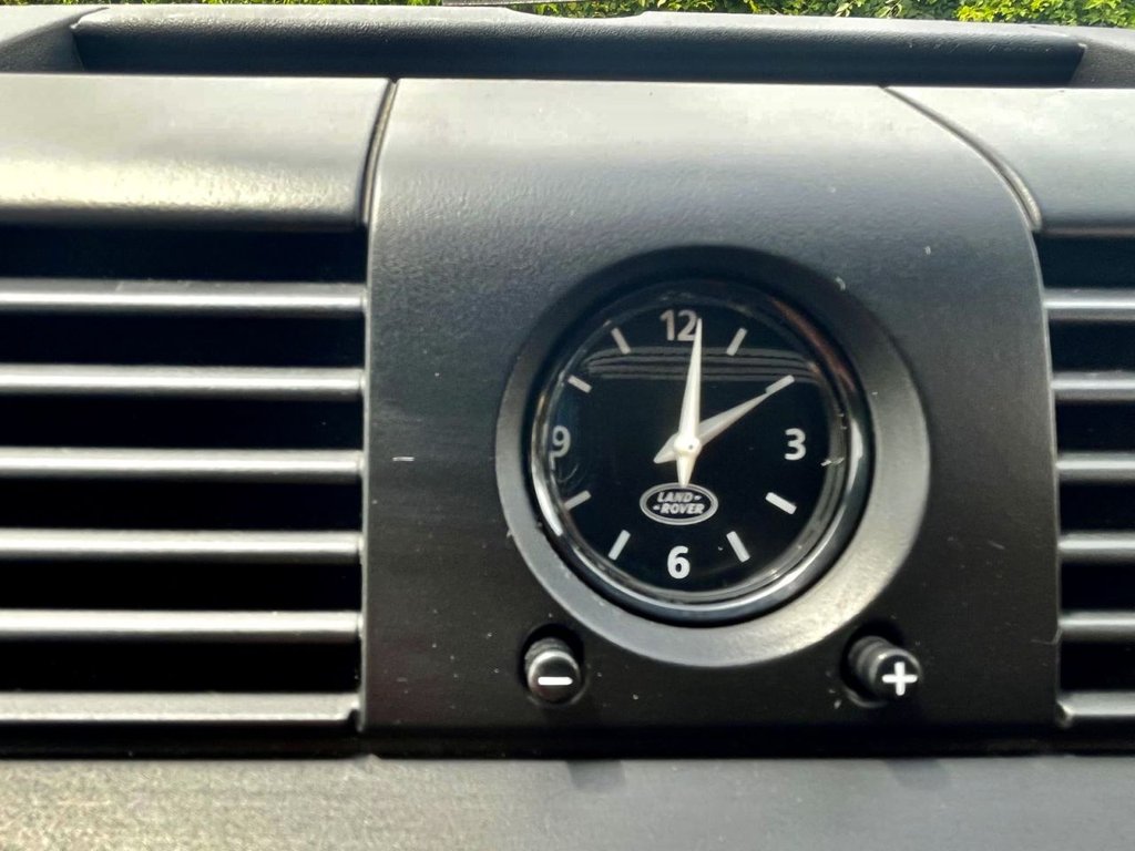 Used Land Rover Defender 2015 for sale - 76190756: Photo 28