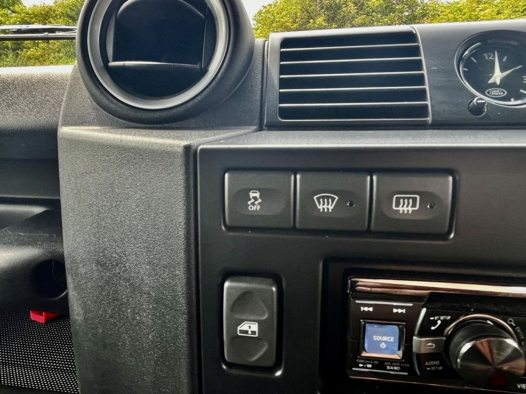 Used Land Rover Defender 2015 for sale - 76190756: Photo 30
