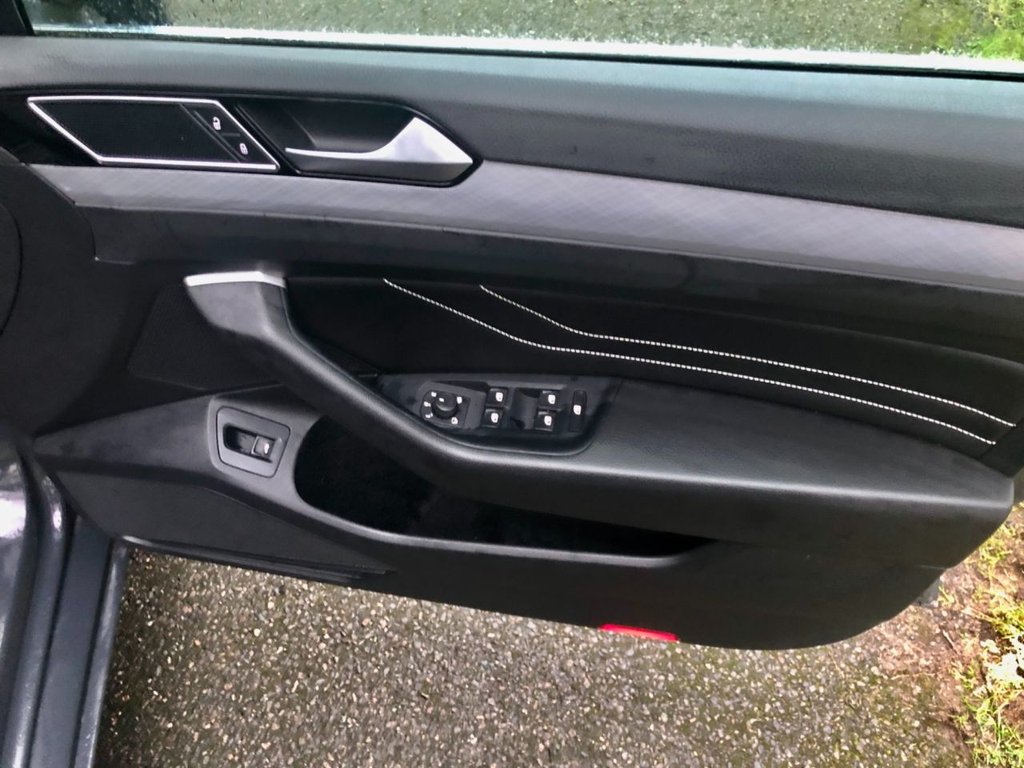 Used Volkswagen Passat 2019 for sale - 77383925: Photo 32