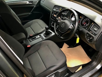 Used Volkswagen Golf 2017 for sale - 78544577: Photo