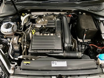 Used Volkswagen Golf 2017 for sale - 78544577: Photo