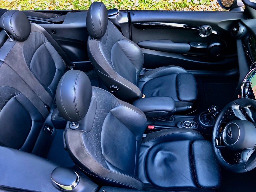 Used MINI Convertible 2021 for sale - 76536144: Photo 19