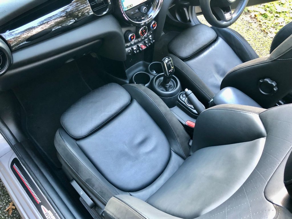 Used MINI Convertible 2021 for sale - 76536144: Photo 32