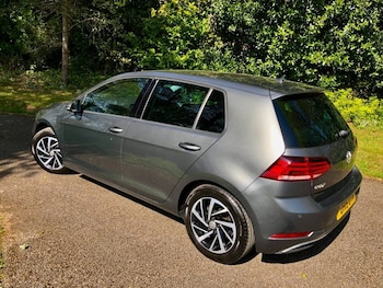 Used Volkswagen Golf 2019 for sale - 78377411: Photo