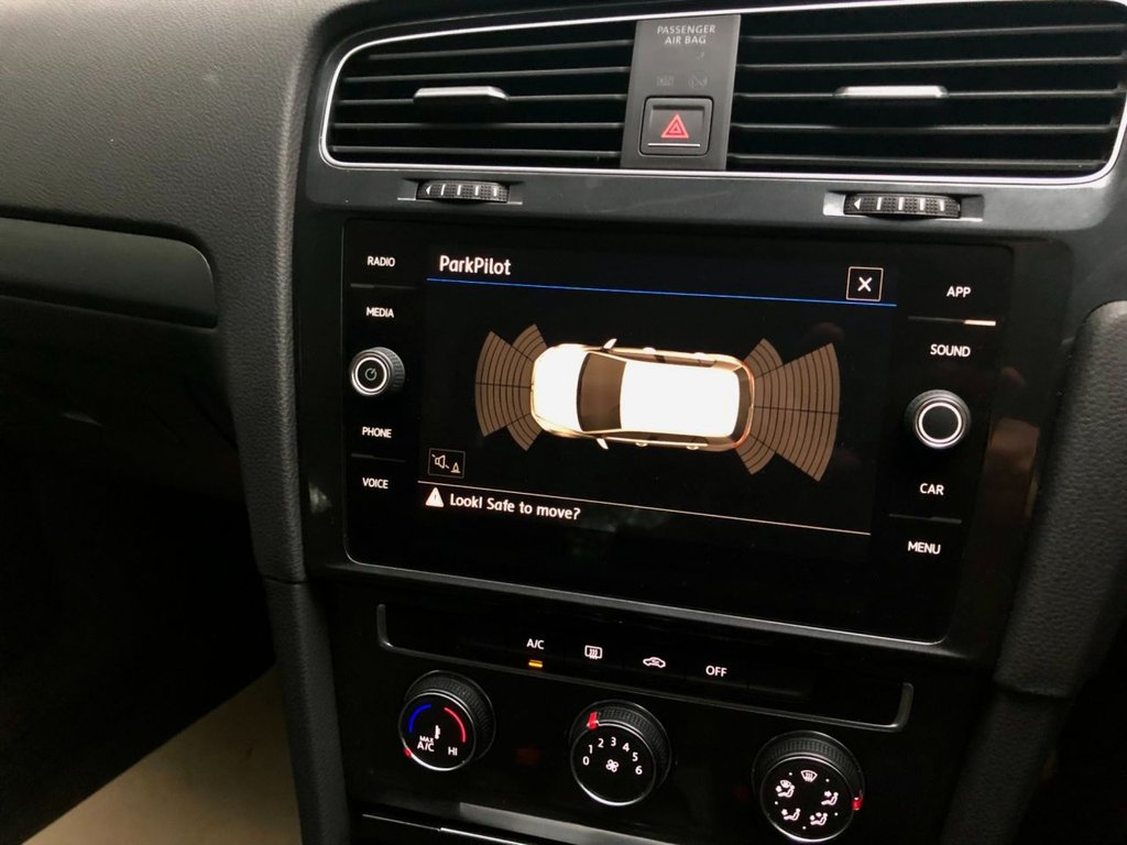 Used Volkswagen Golf 2017 for sale - 77360255: Photo 29