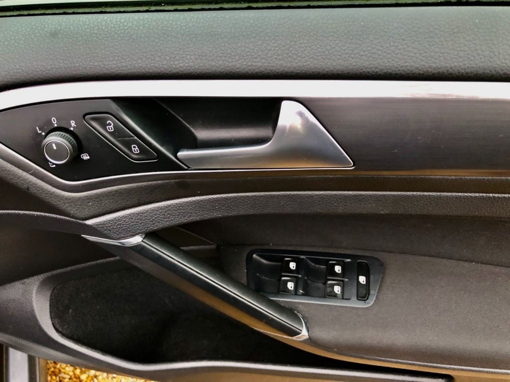 Used Volkswagen Golf 2017 for sale - 77360255: Photo 30