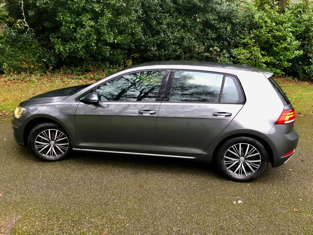 Used Volkswagen Golf 2017 for sale - 77360255: Photo 9