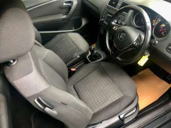 Used Volkswagen Polo 2017 for sale - 74761776: Photo