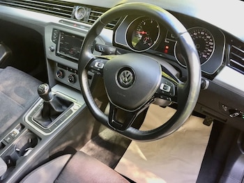 Used Volkswagen Passat 2015 for sale - 75648021: Photo