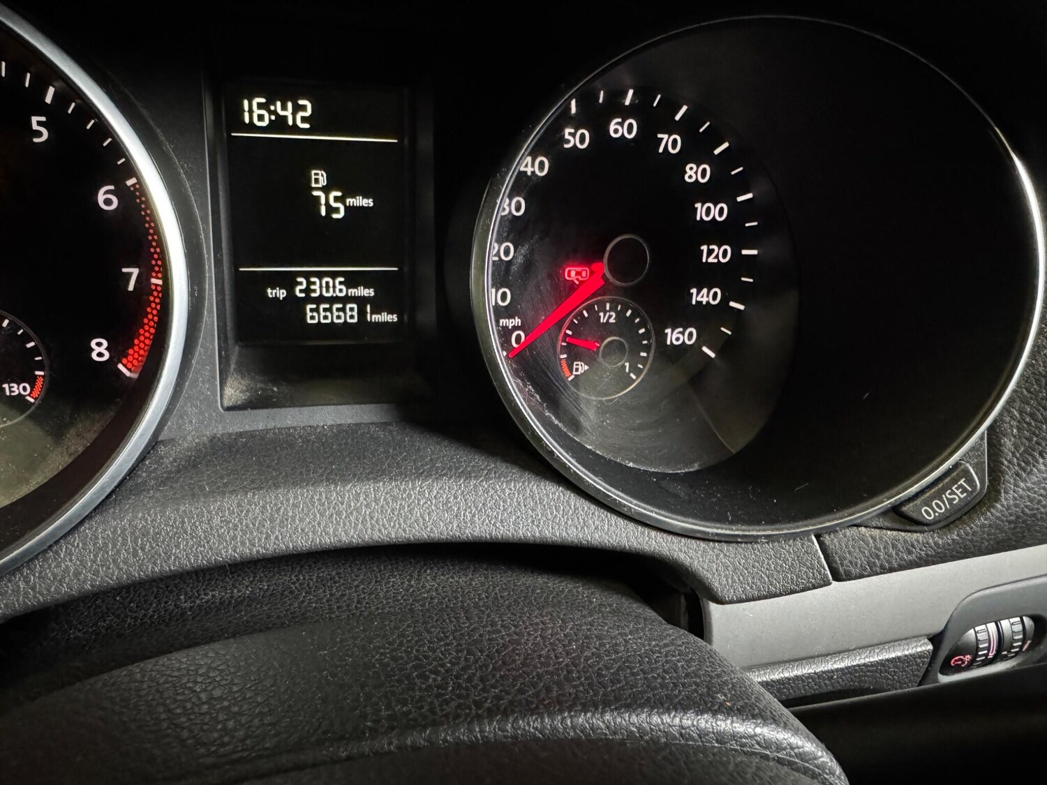 Used Volkswagen Golf 2009 for sale - 77909176: Photo 32