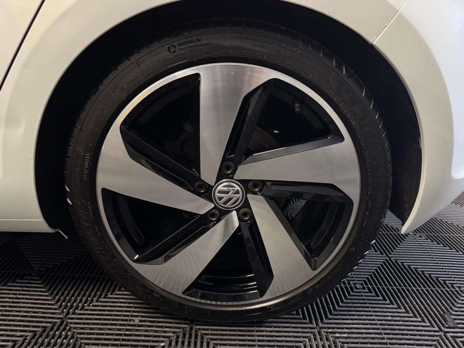 Used Volkswagen Golf for sale - 77854037: Photo 17