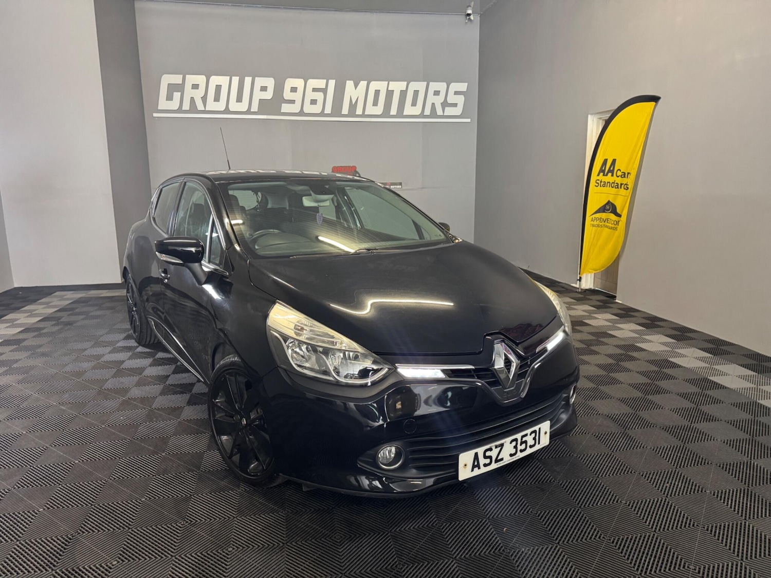 Used Renault Clio 2013 for sale - 78062673: Photo 2