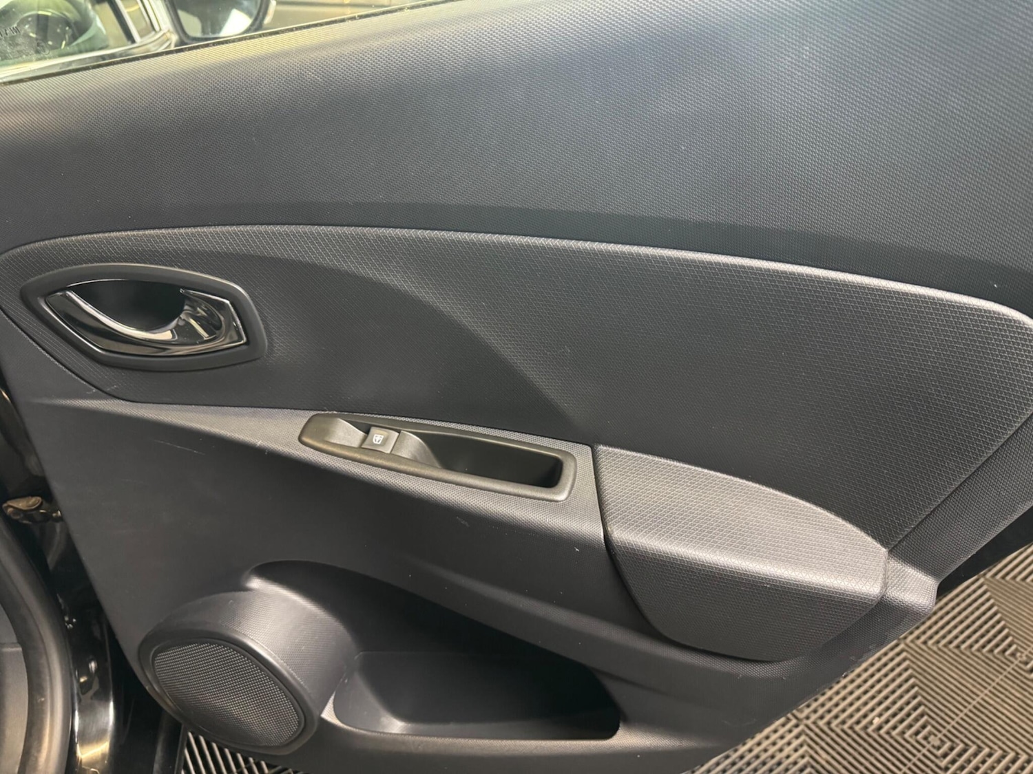 Used Renault Clio 2013 for sale - 78062673: Photo 41