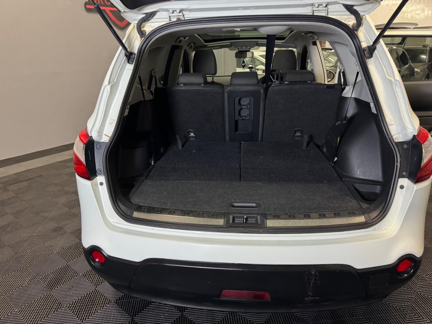 Used Nissan Qashqai+2 2011 for sale - 77769204: Photo 25