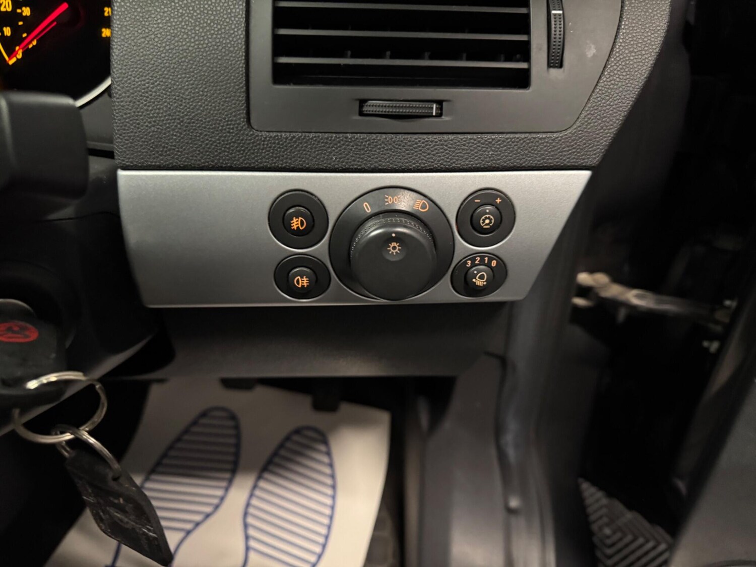 Used Vauxhall Astra for sale - 77684127: Photo 26