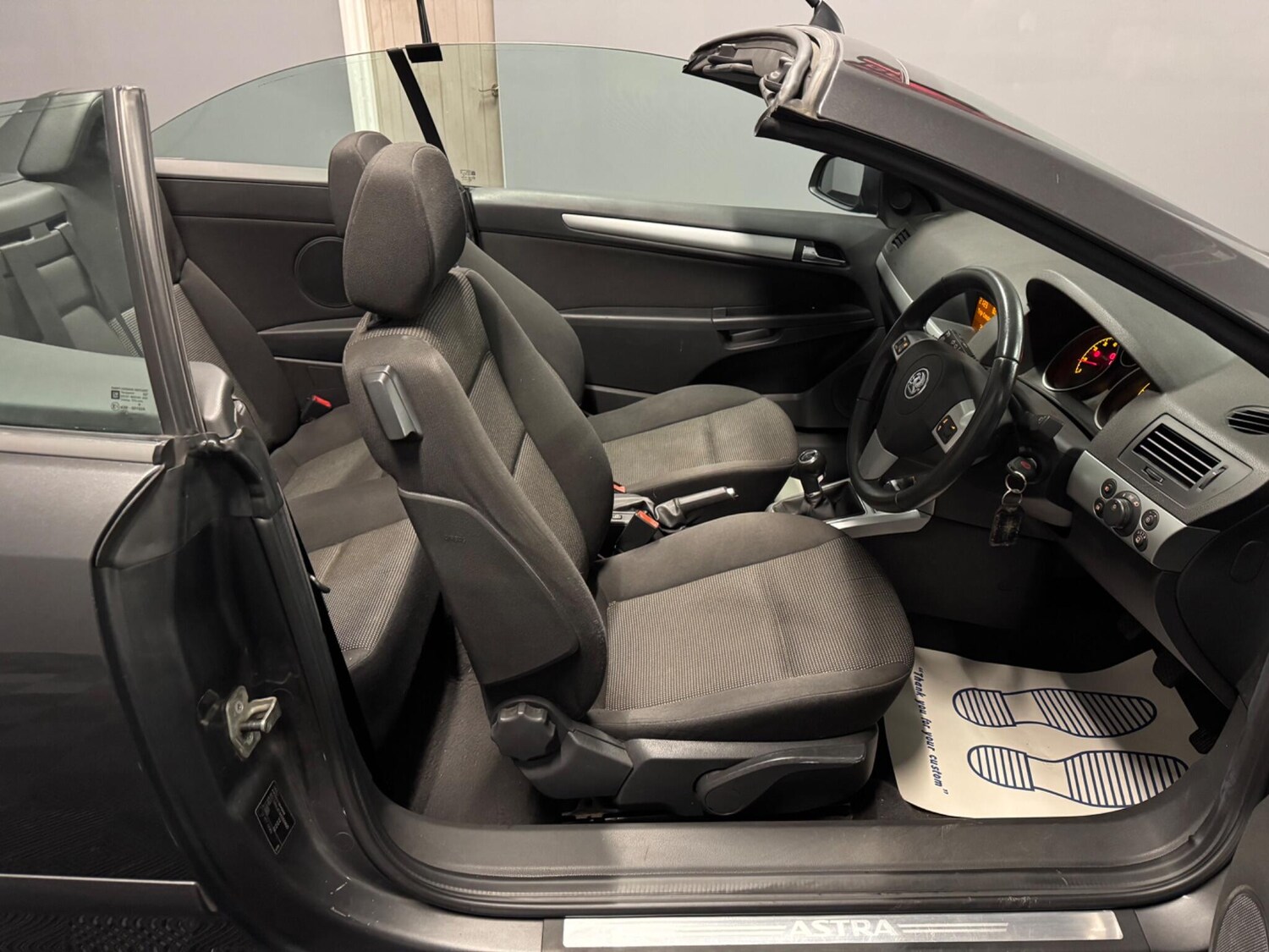 Used Vauxhall Astra for sale - 77684127: Photo 28