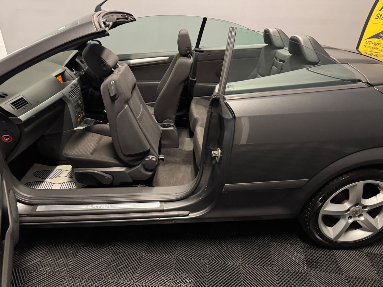 Used Vauxhall Astra for sale - 77684127: Photo 37