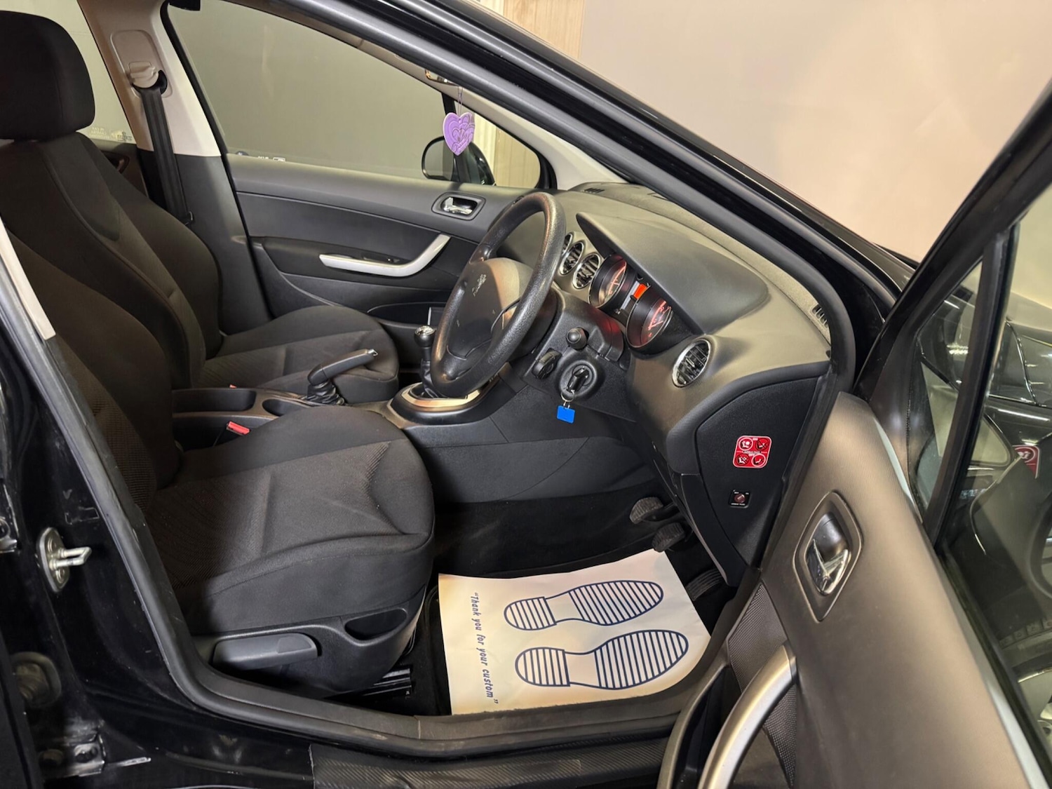 Used Peugeot 308 2011 for sale - 77768687: Photo 12