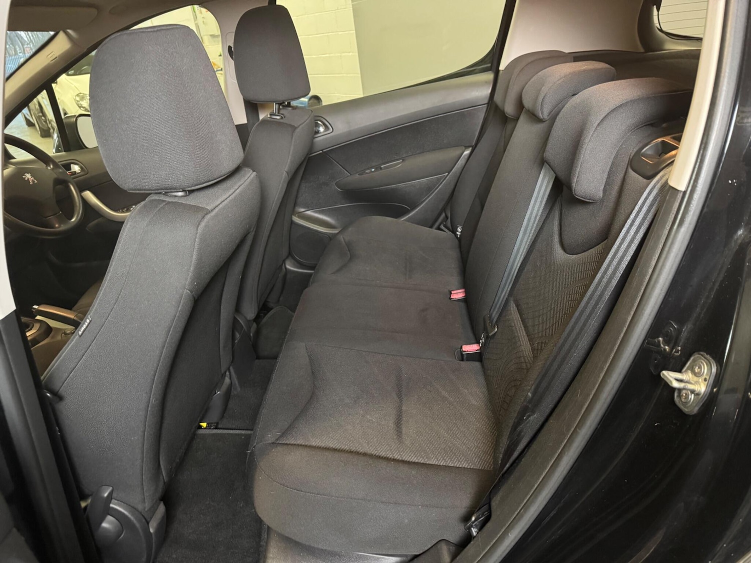 Used Peugeot 308 2011 for sale - 77768687: Photo 23