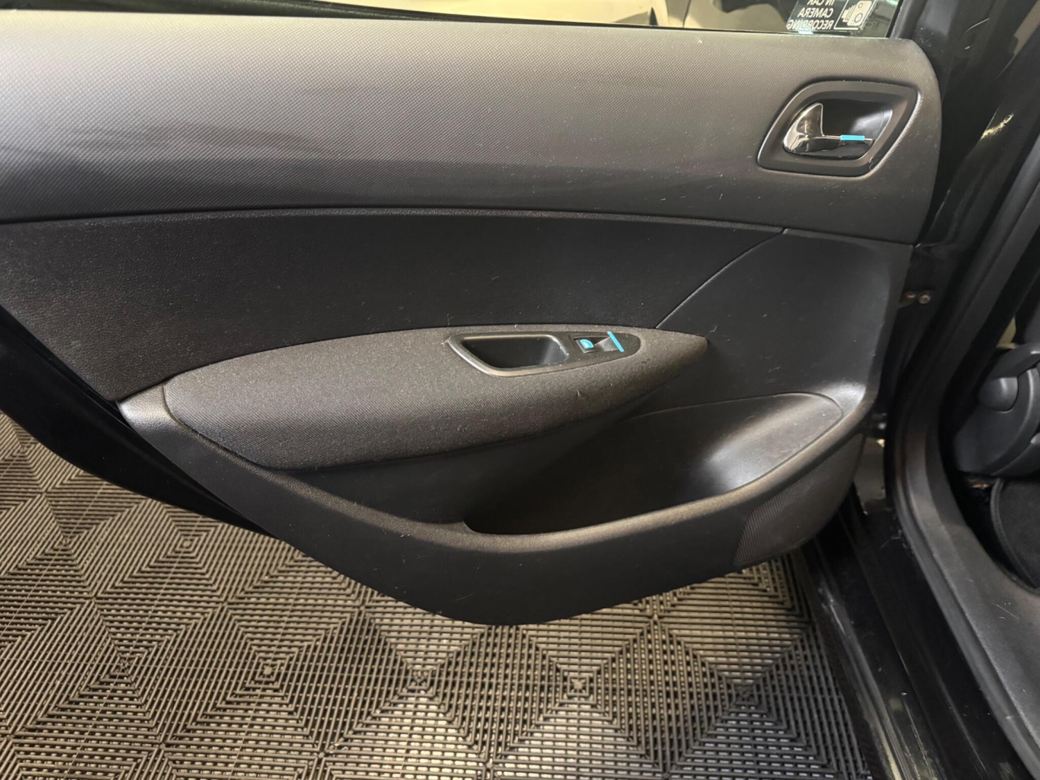 Used Peugeot 308 2011 for sale - 77768687: Photo 24