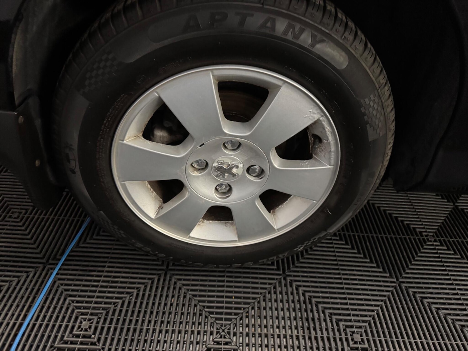 Used Peugeot 308 2011 for sale - 77768687: Photo 32