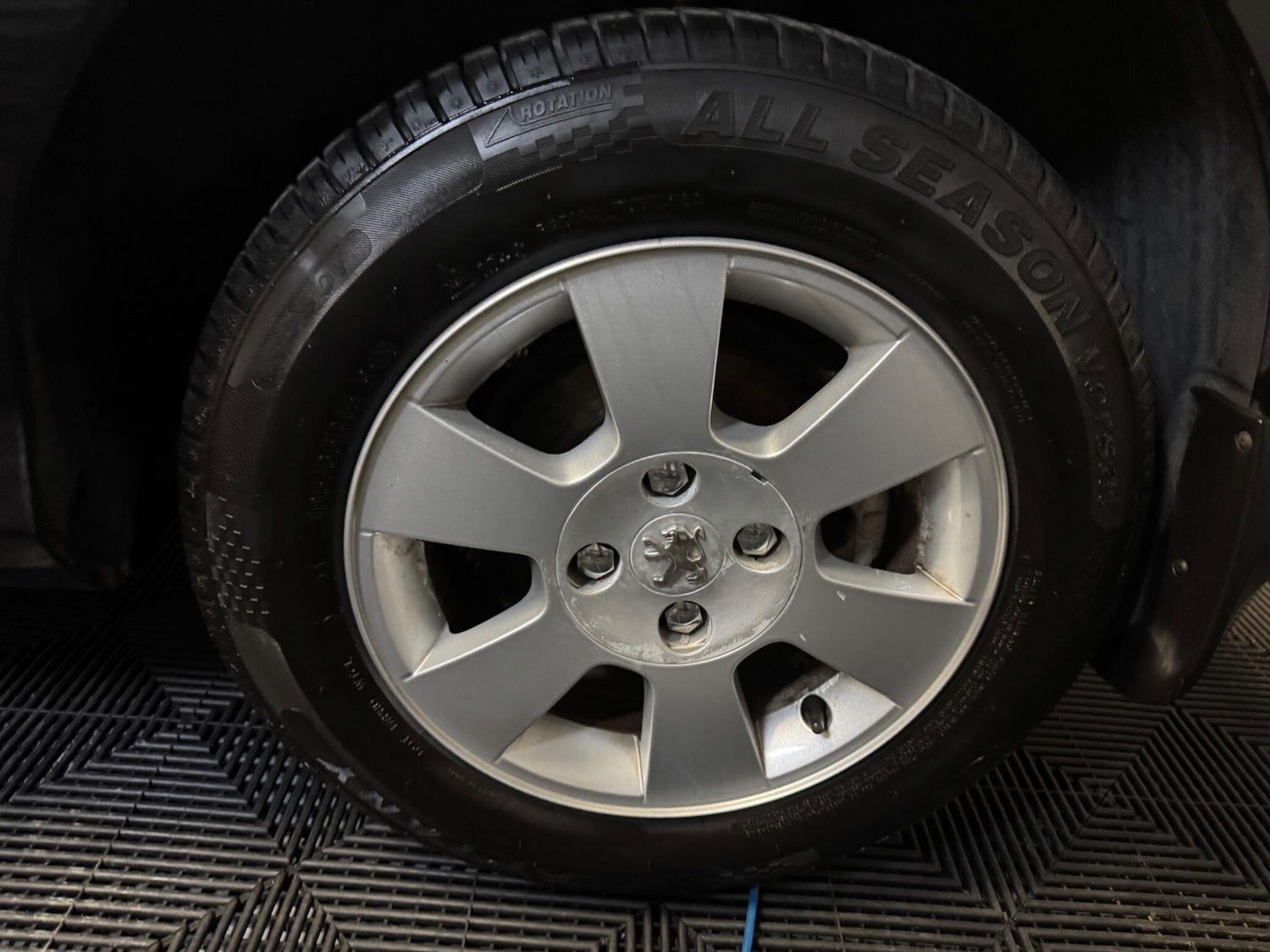 Used Peugeot 308 2011 for sale - 77768687: Photo 33