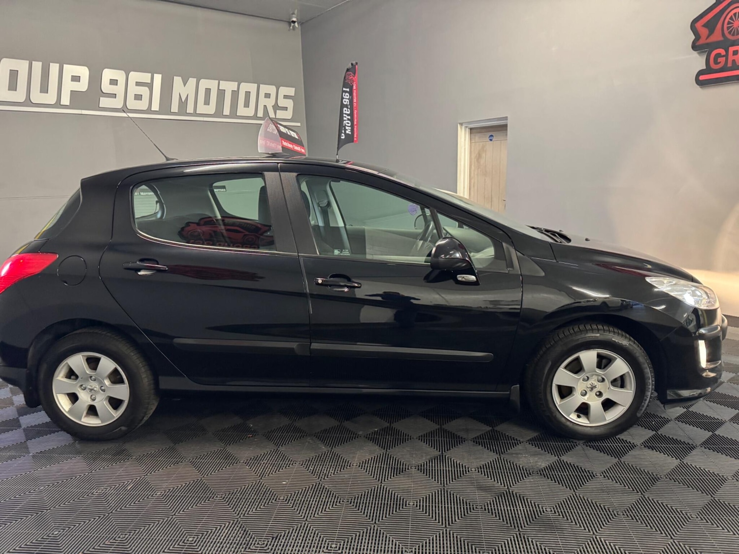 Used Peugeot 308 2011 for sale - 77768687: Photo 4