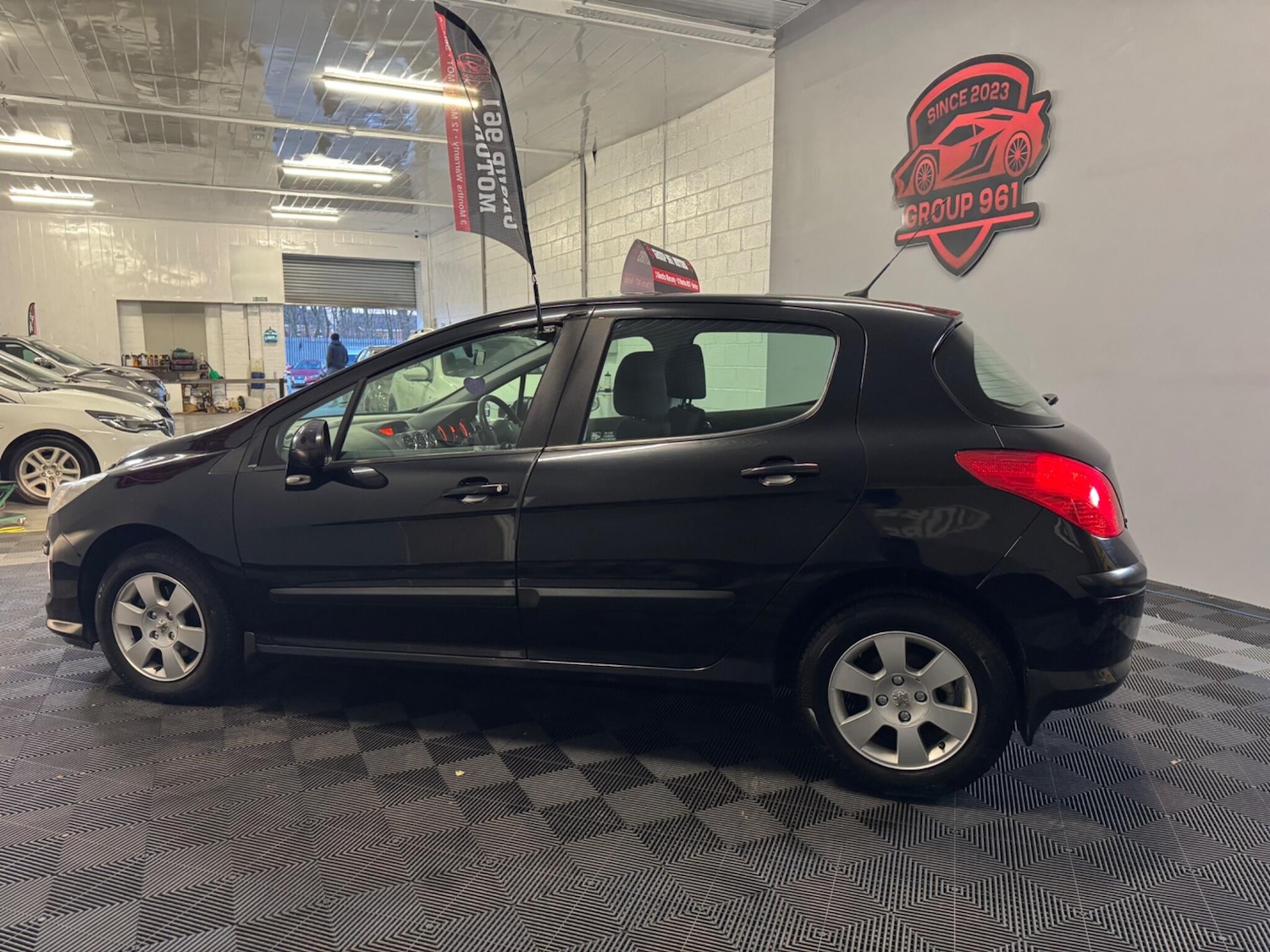 Used Peugeot 308 2011 for sale - 77768687: Photo 8