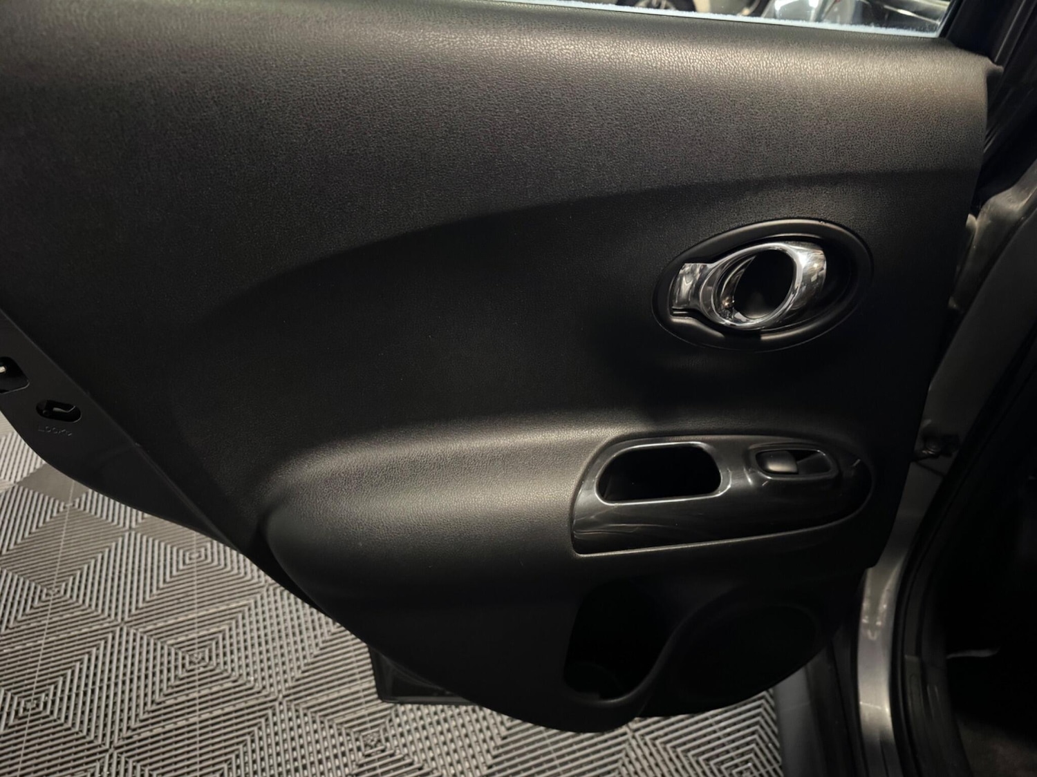 Used Nissan Juke 2015 for sale - 77683428: Photo 34