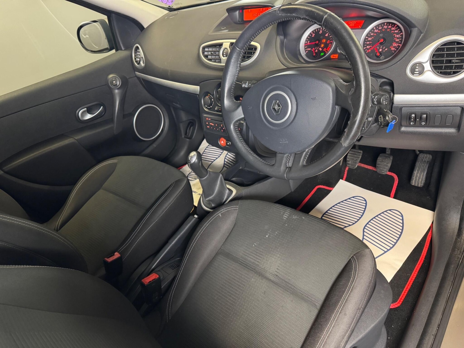 Used Renault Clio 2009 for sale - 78062711: Photo 11