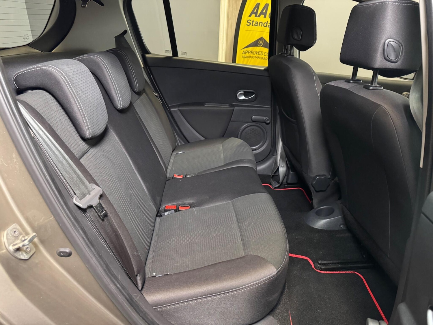 Used Renault Clio 2009 for sale - 78062711: Photo 24