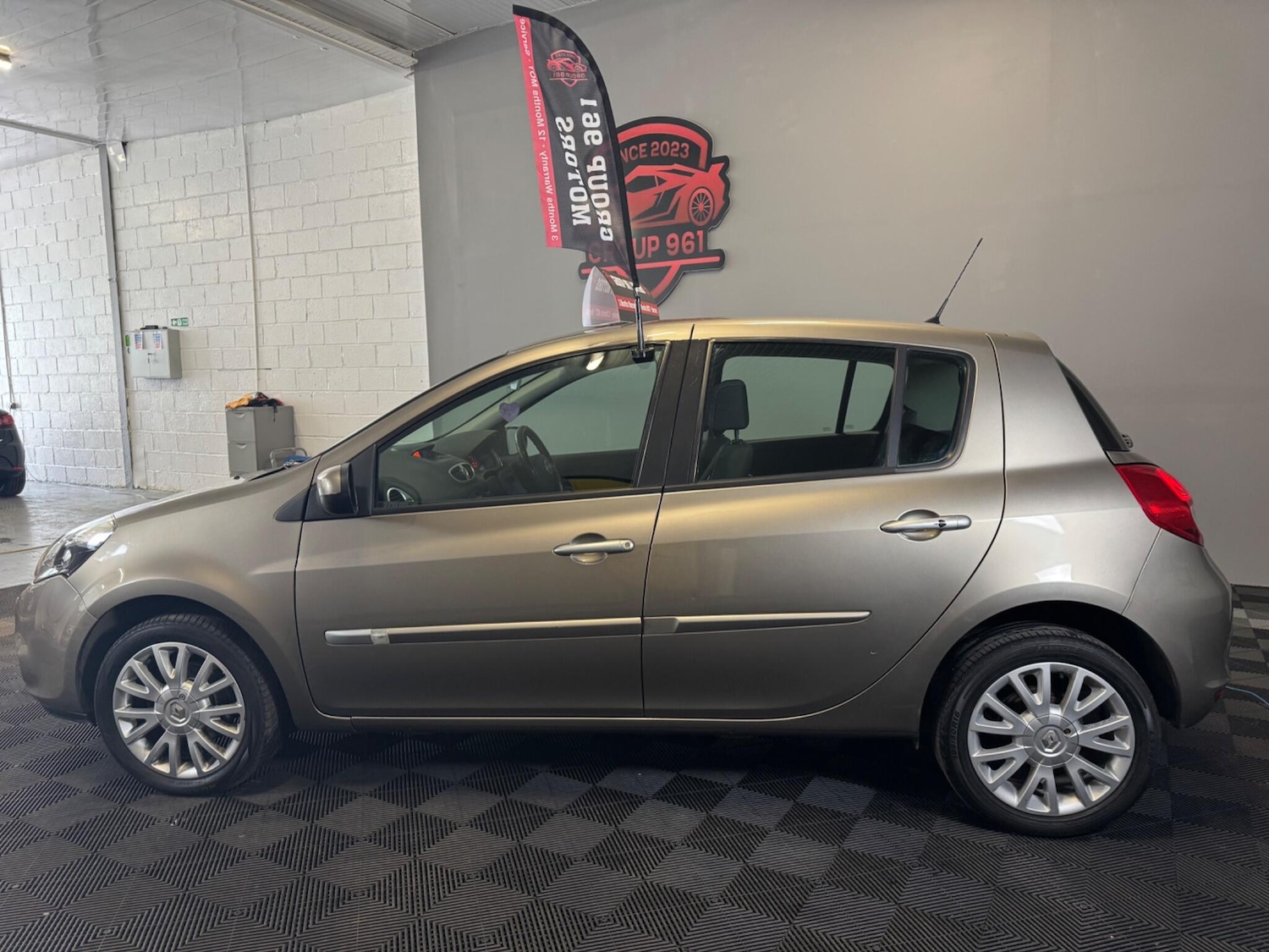Used Renault Clio 2009 for sale - 78062711: Photo 8