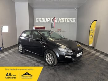 Used Fiat Punto 2016 for sale - 79822456: Photo