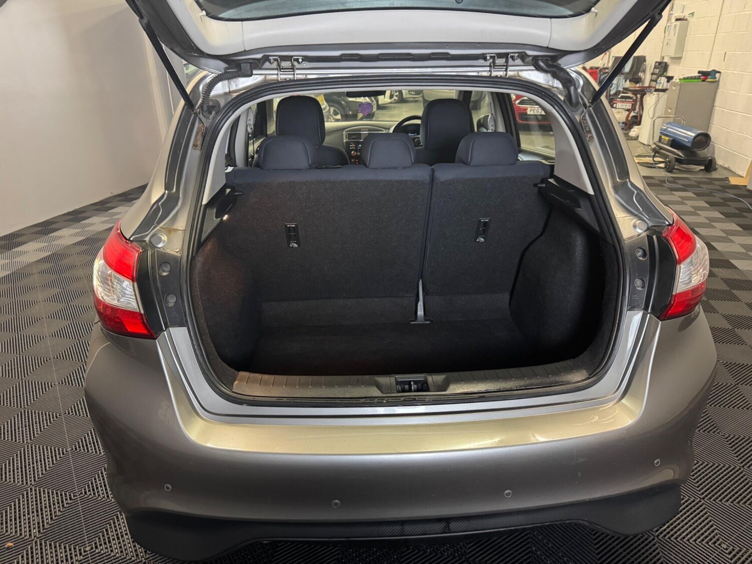 Used Nissan Pulsar for sale - 77683731: Photo 35