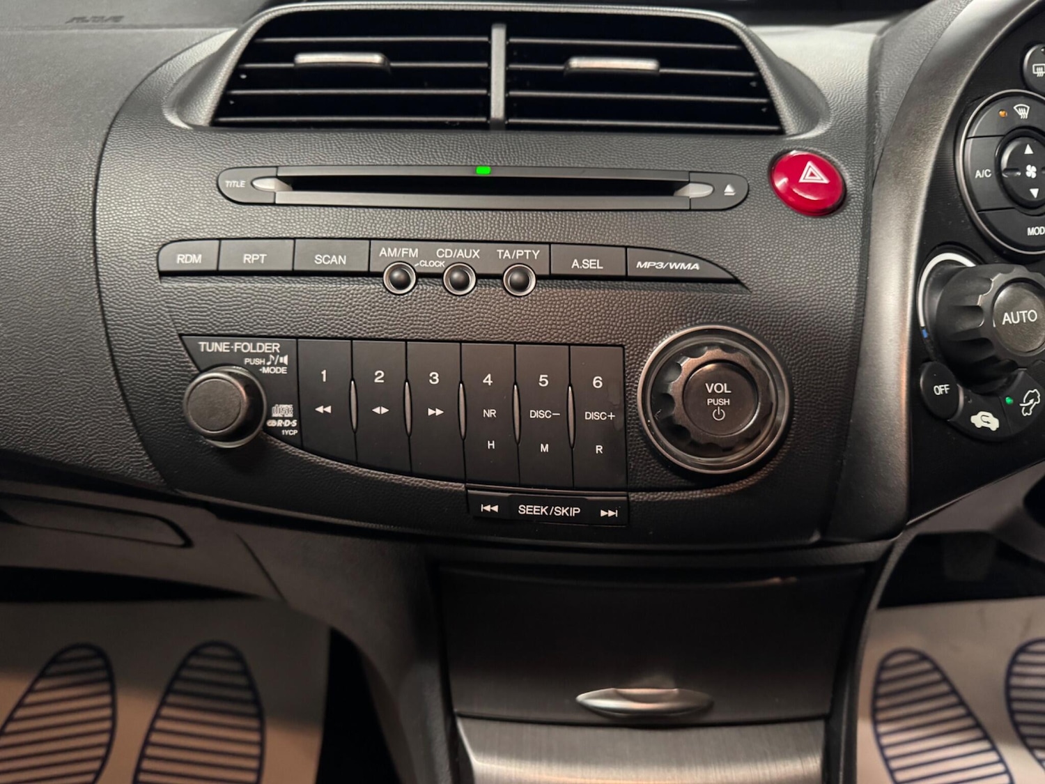 Used Honda Civic for sale - 77683570: Photo 29