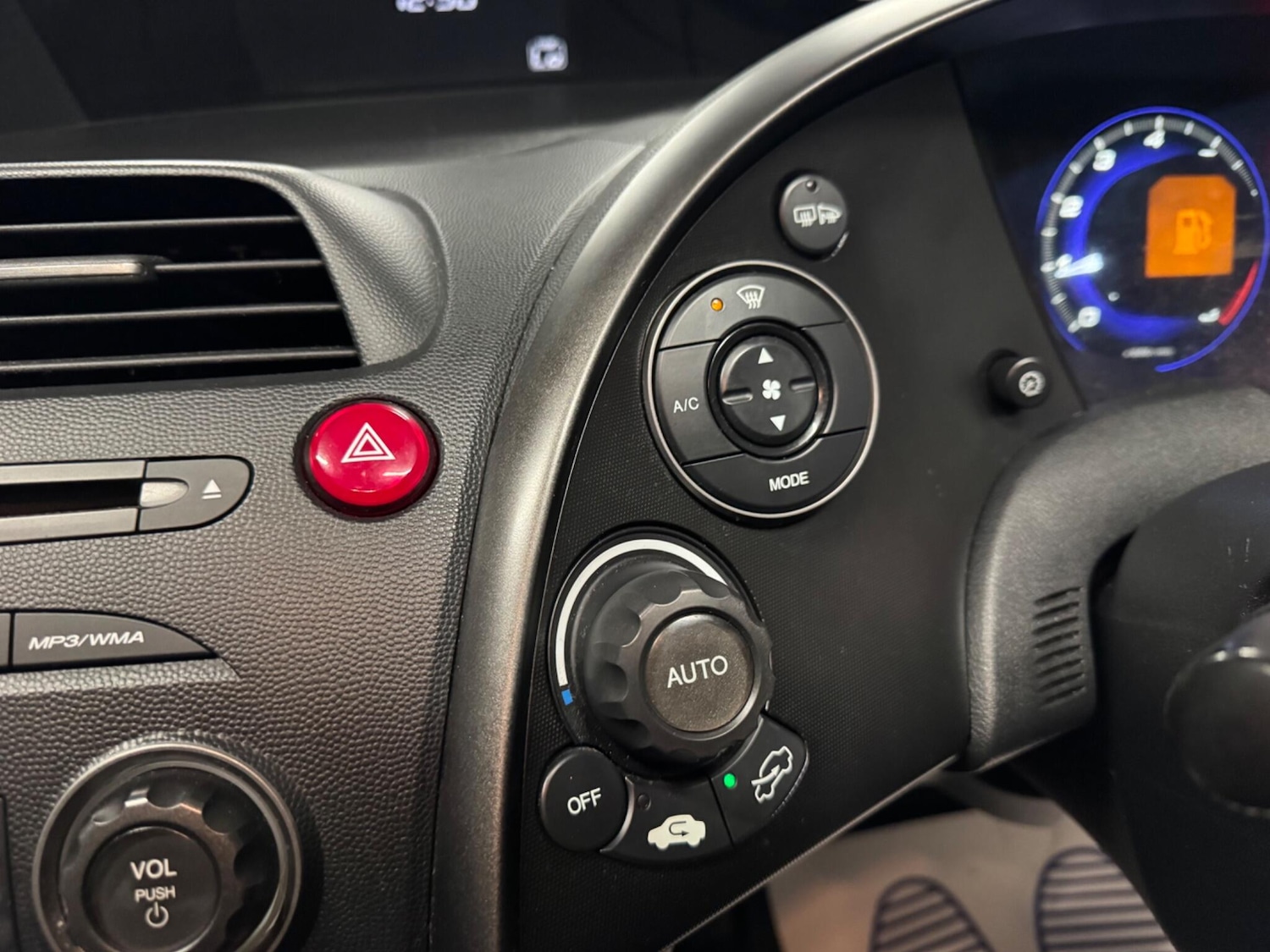 Used Honda Civic for sale - 77683570: Photo 30