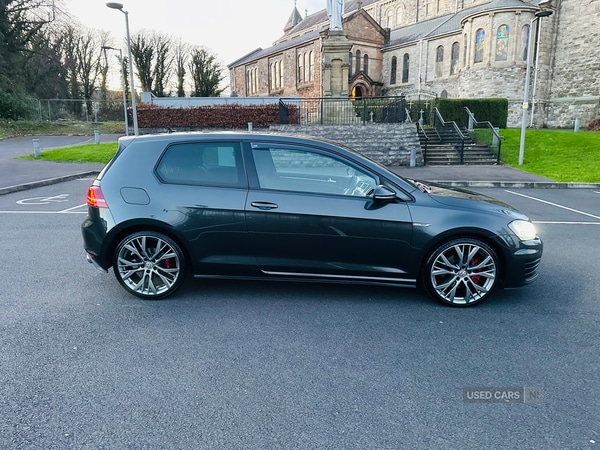 Used Volkswagen Golf 2014 for sale - 77145030: Photo 2