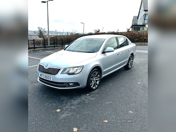 Used Skoda Superb 2015 for sale - 76593202: Photo