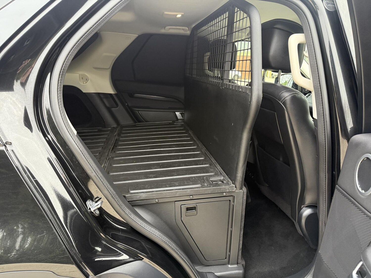 Used Land Rover Discovery 2021 for sale - 77965473: Photo 10