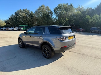 Used Land Rover Discovery Sport 2019 for sale - 76688478: Photo