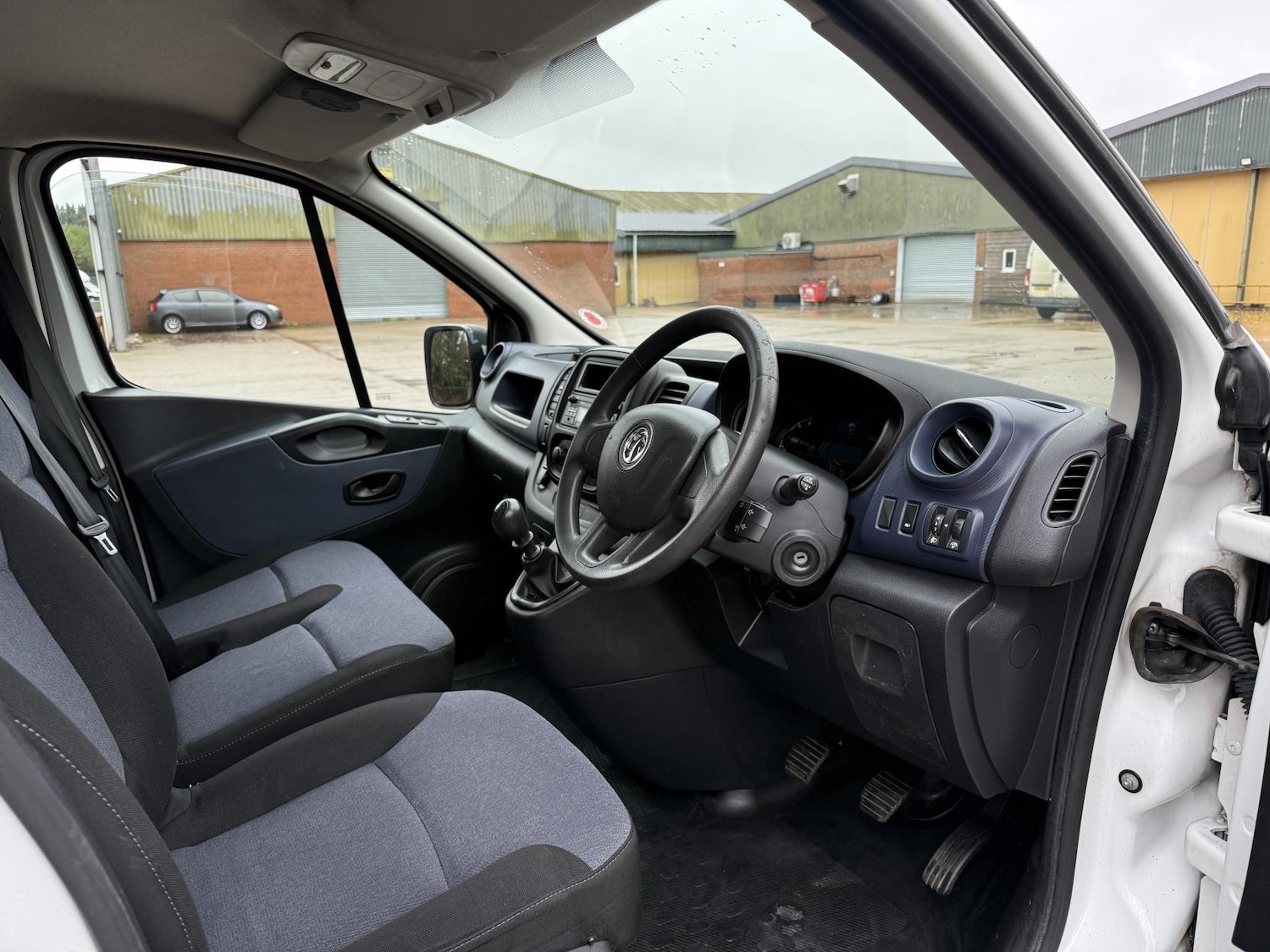 Used Vauxhall Vivaro 2018 for sale - 76591705: Photo 5