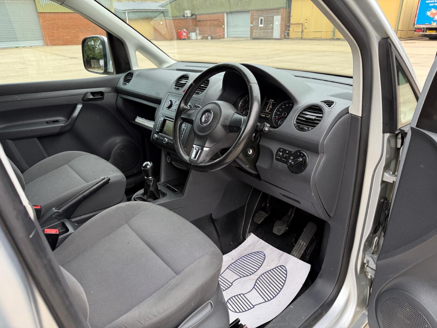 Used Volkswagen Caddy 2015 for sale - 76250894: Photo 5