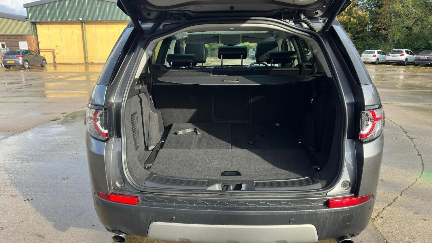 Used Land Rover Discovery Sport 2016 for sale - 76340773: Photo 11