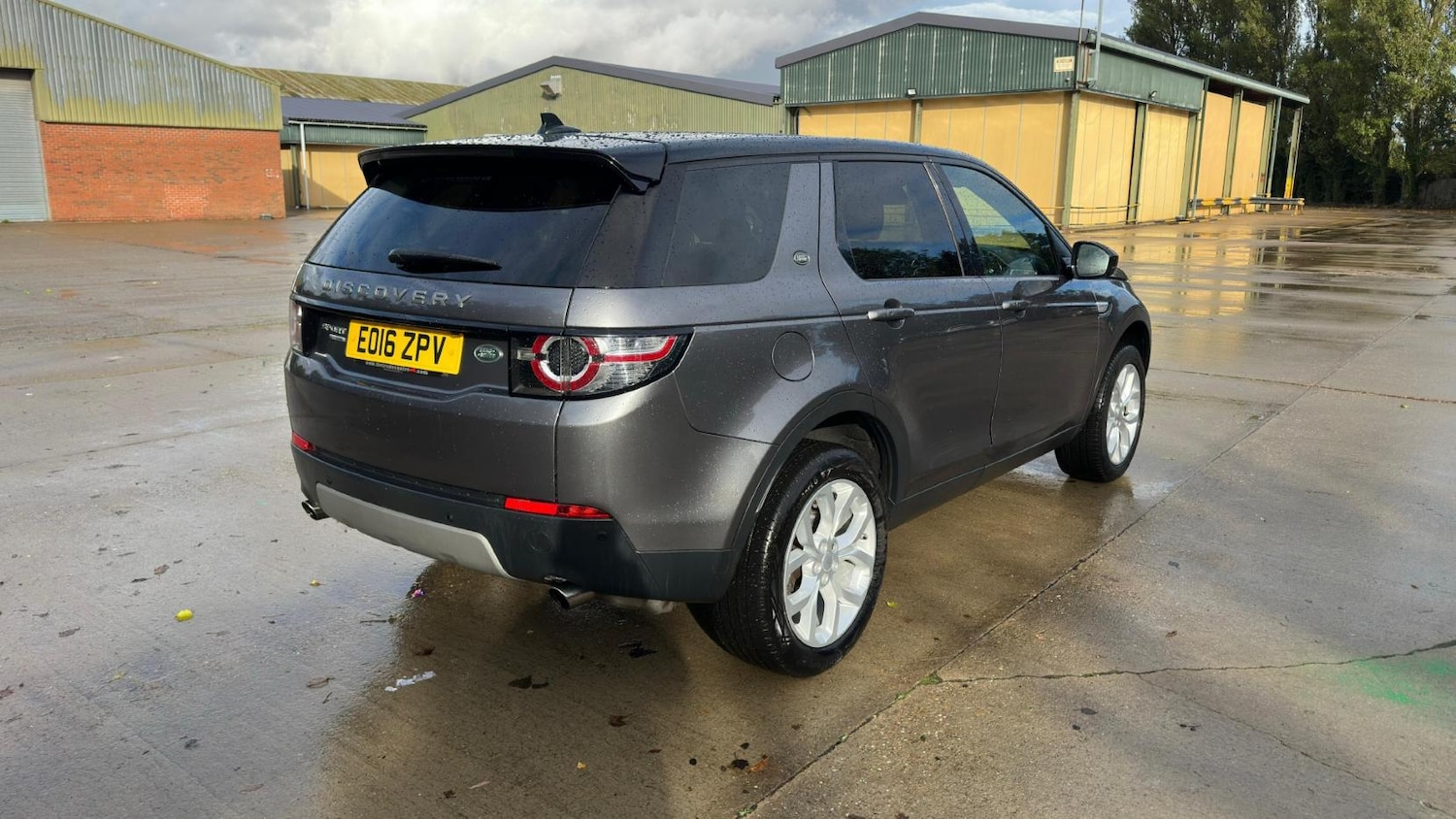 Used Land Rover Discovery Sport 2016 for sale - 76340773: Photo 3