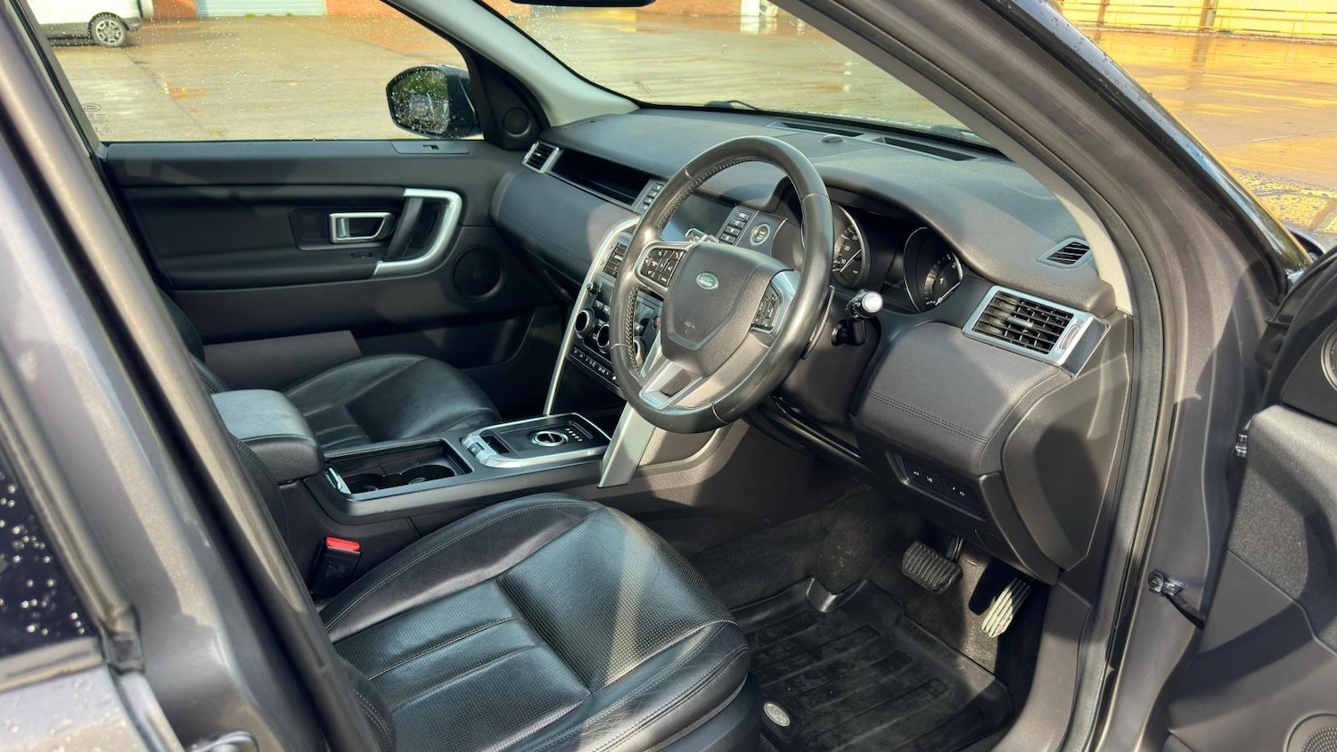 Used Land Rover Discovery Sport 2016 for sale - 76340773: Photo 5