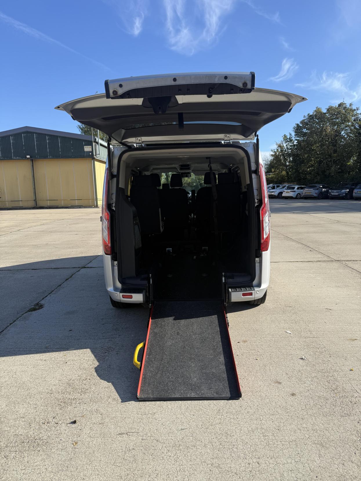 Used Ford Tourneo Custom 2017 for sale - 76359001: Photo 14